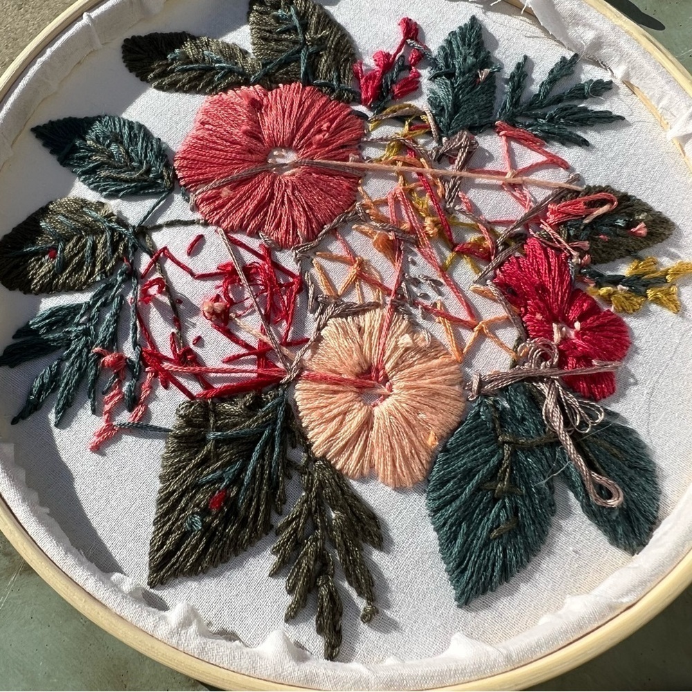 3 handcrafted embroidered flowers in a wooden hoops 10.5" 8" 6" - Picture 8 of 9